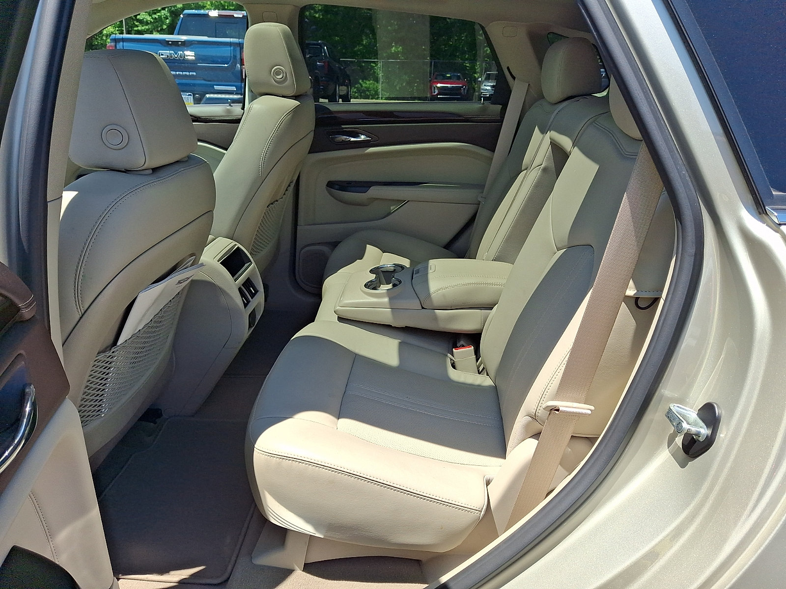 Used 2015 Cadillac SRX Luxury w/ Driver Awareness Package AWD/4WD image 10
