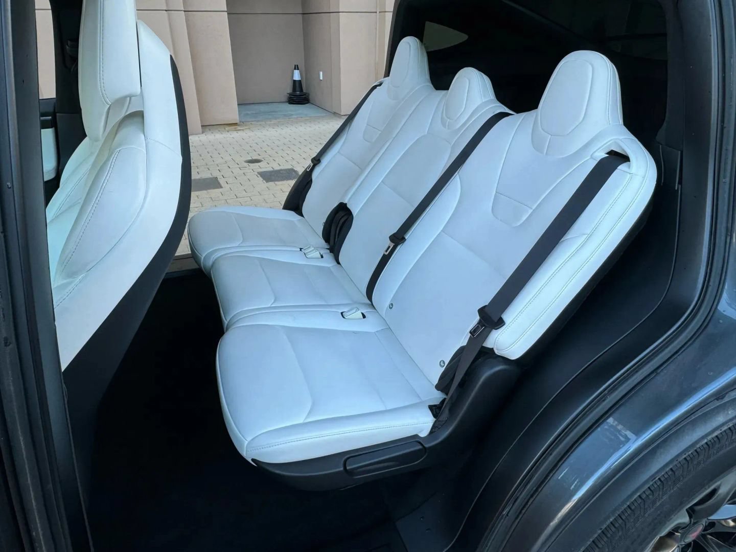 Used 2018 Tesla Model X 100D AWD/4WD image 10