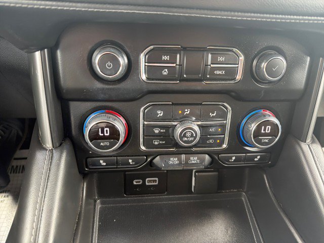 Used 2022 Chevrolet Tahoe LT w/ Luxury Package RWD image 10