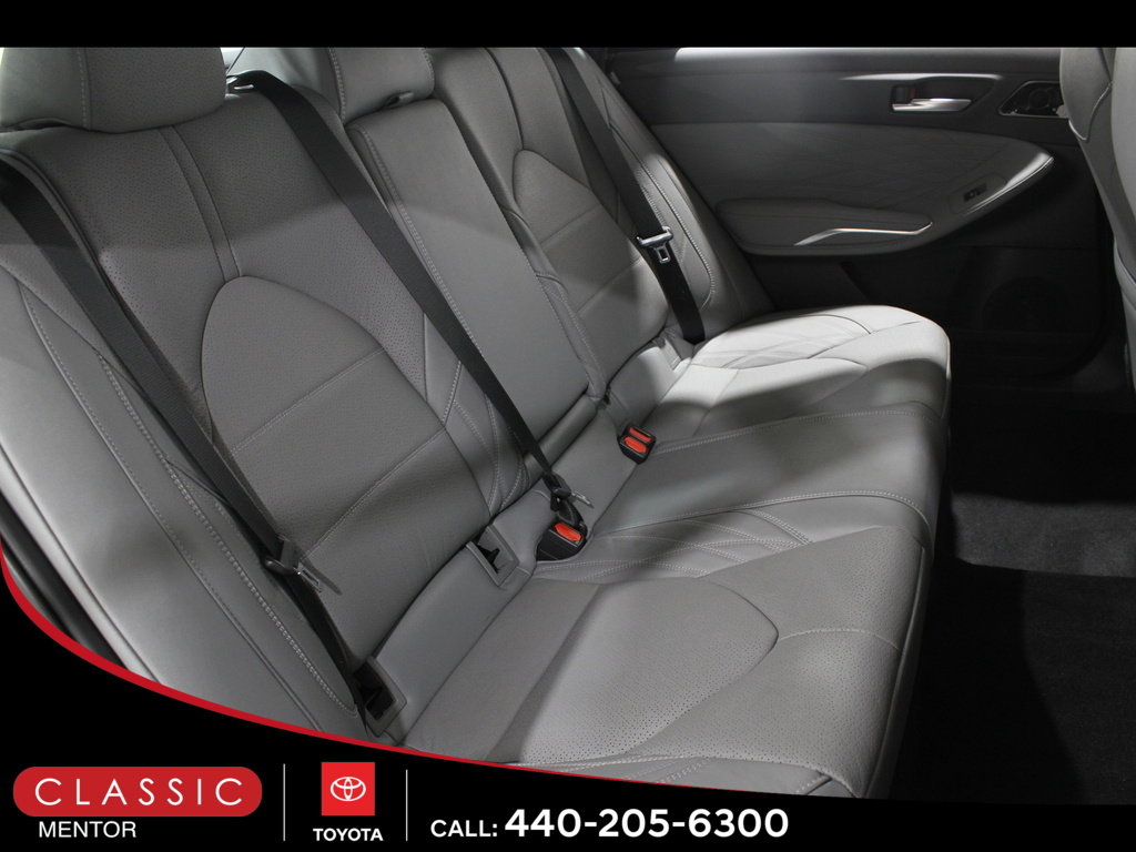 Certified 2019 Toyota Avalon Limited image 18
