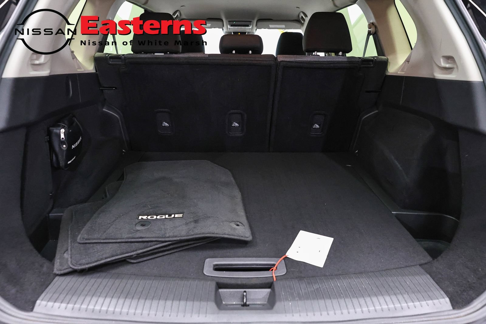 Used 2023 Nissan Rogue SV AWD/4WD image 9