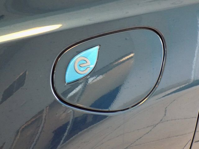 Used 2023 Chrysler Pacifica Touring-L FWD image 40