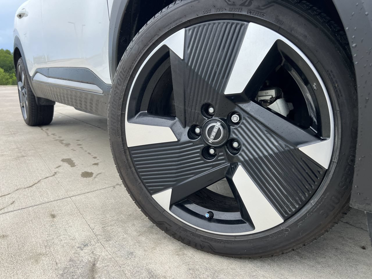 Used 2025 Nissan Kicks SR AWD/4WD image 6