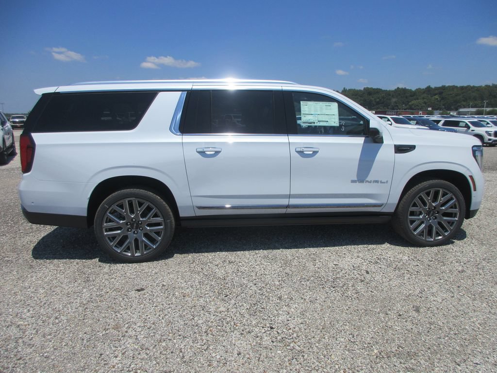 New 2026 GMC Yukon XL Denali Ultimate AWD/4WD image 3