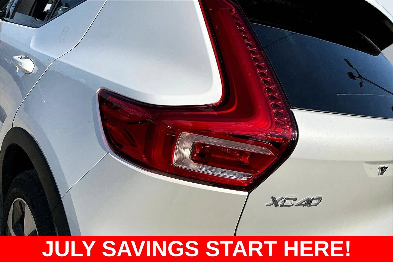 Used 2026 Volvo XC40 B5 Plus AWD/4WD image 29
