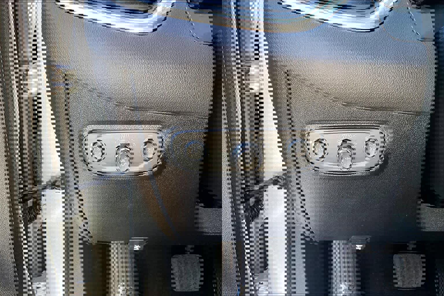 Used 2019 Chevrolet Equinox Premier image 32