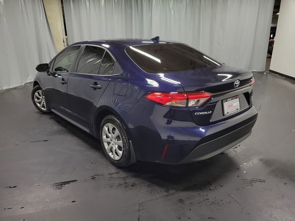 Used 2025 Toyota Corolla LE FWD image 6