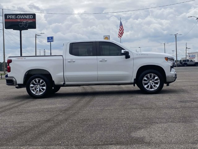 Used 2024 Chevrolet Silverado 1500 LT AWD/4WD image 2