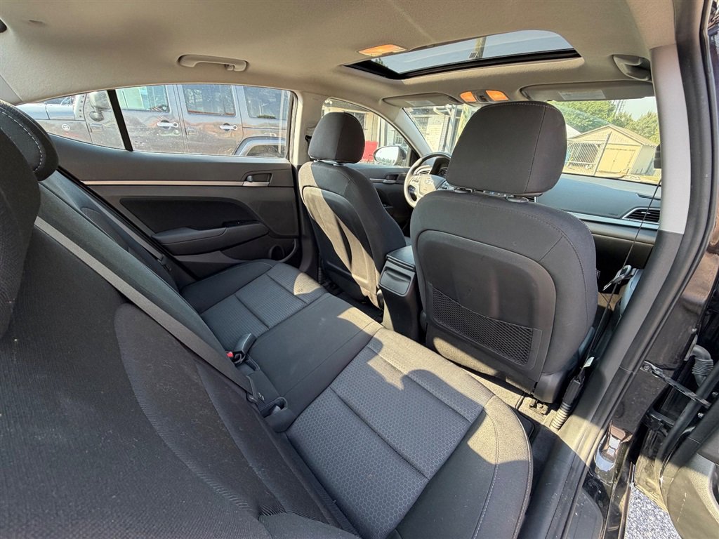 Used 2017 Hyundai Elantra Value Edition FWD image 18