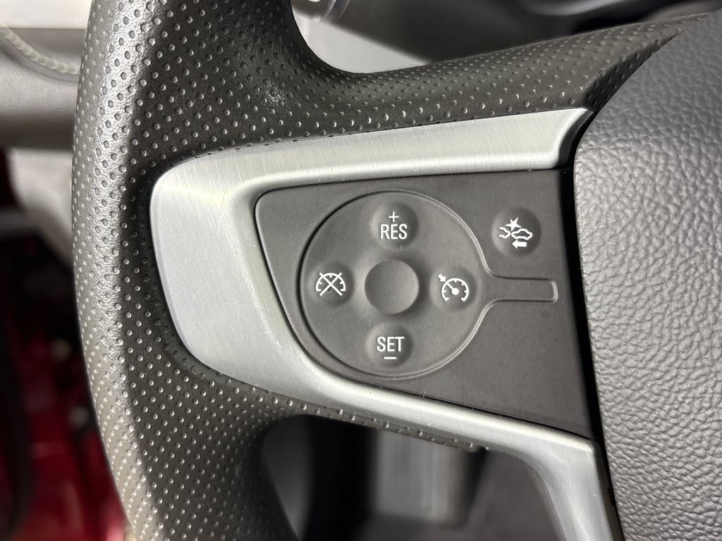 Used 2023 GMC Acadia SLE FWD image 17