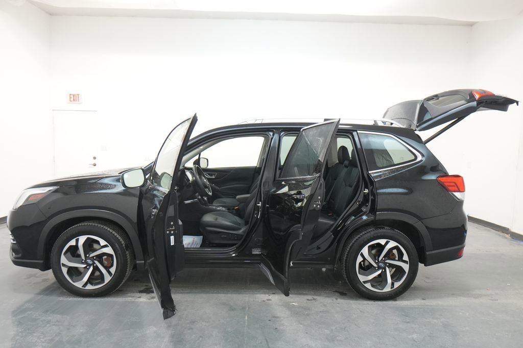 Used 2023 Subaru Forester Touring w/ Popular Package #2 image 29