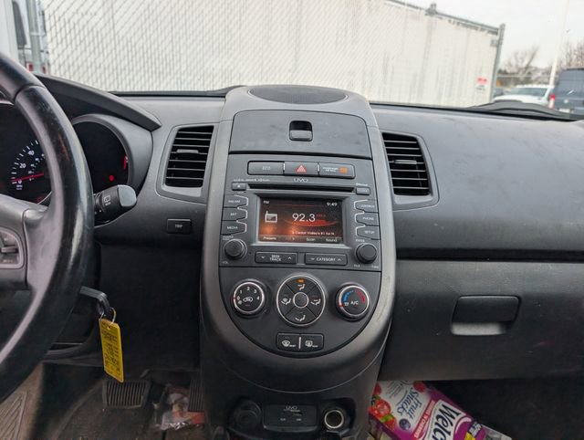 Used 2013 Kia Soul + w/ Audio Pkg image 3