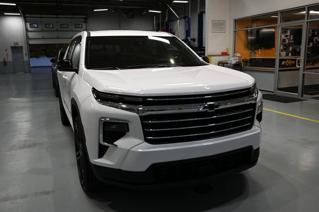 New 2026 Chevrolet Traverse LT w/ Driver Confidence Package image 3