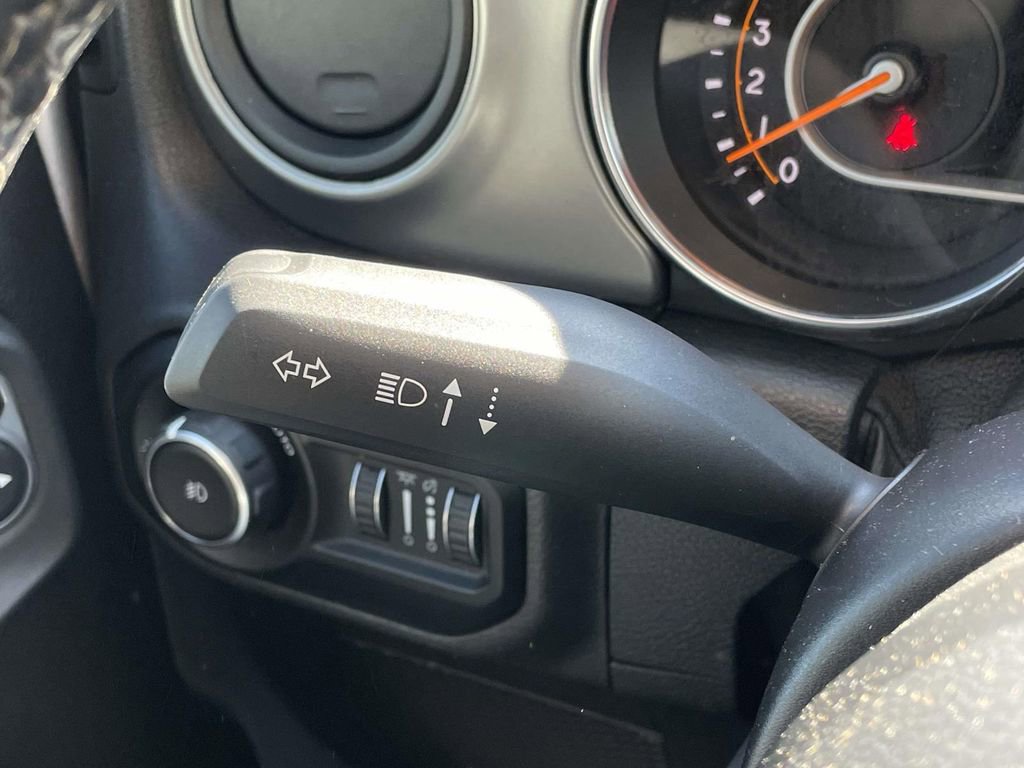 Used 2021 Jeep Wrangler Sport S image 11