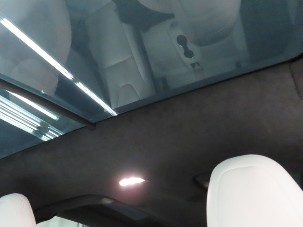 Used 2023 Tesla Model X image 31