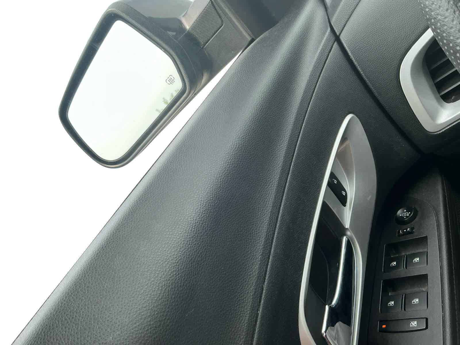Used 2016 Chevrolet Equinox LT FWD image 16
