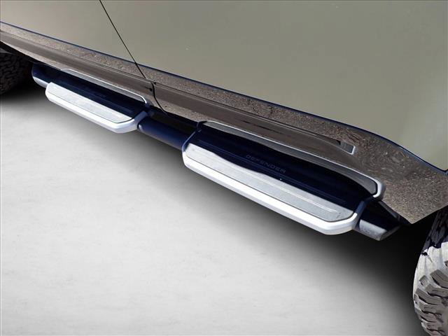 Used 2023 Land Rover Defender 110 X image 8