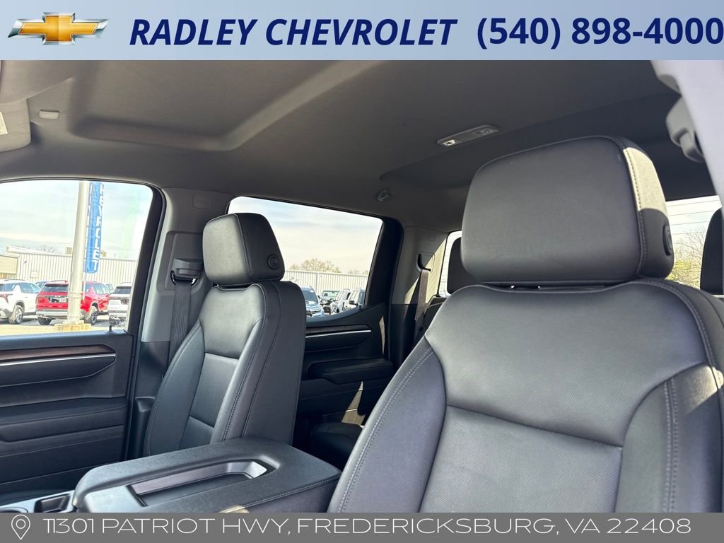 Certified 2026 GMC Sierra 1500 SLT image 2