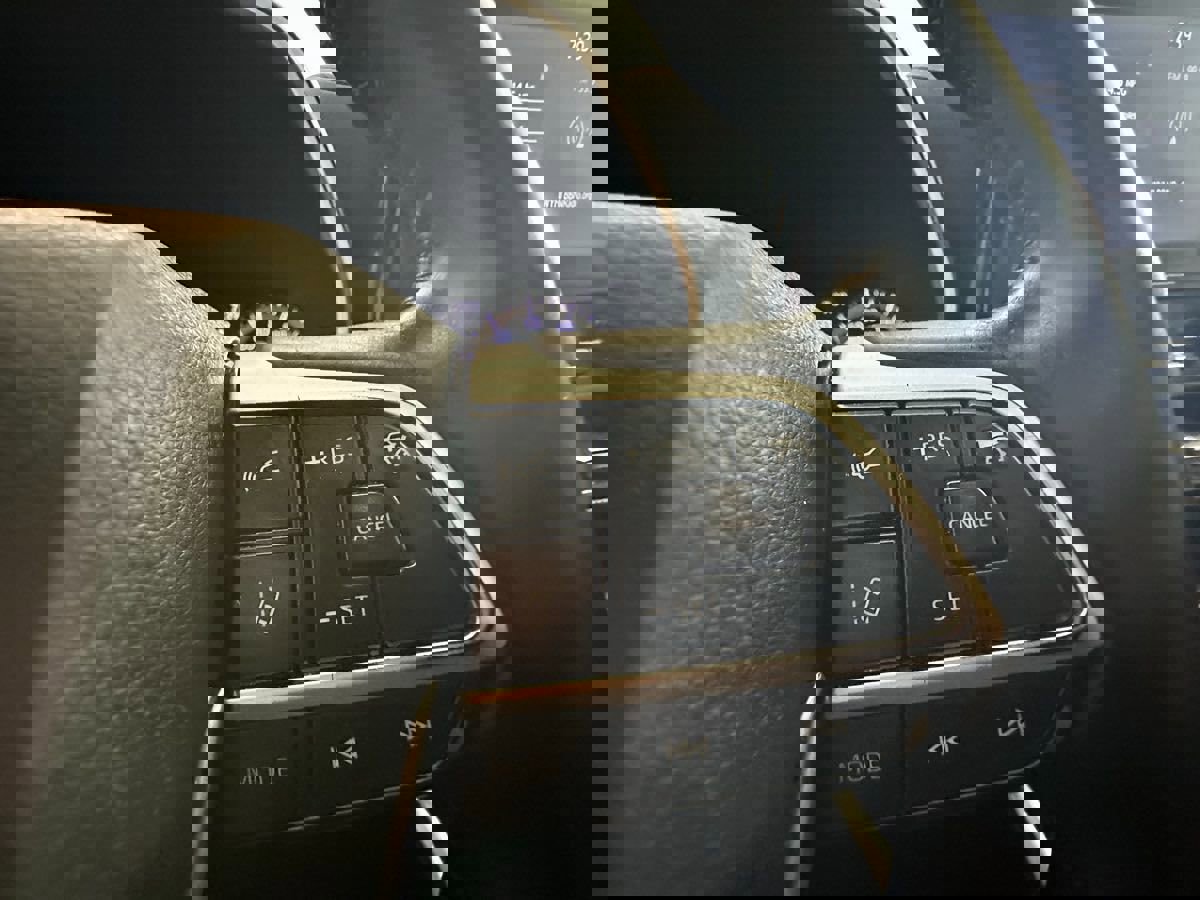 Used 2022 Toyota Highlander XSE image 33