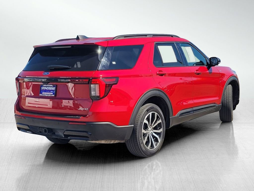 Used 2025 Ford Explorer ST-Line image 4