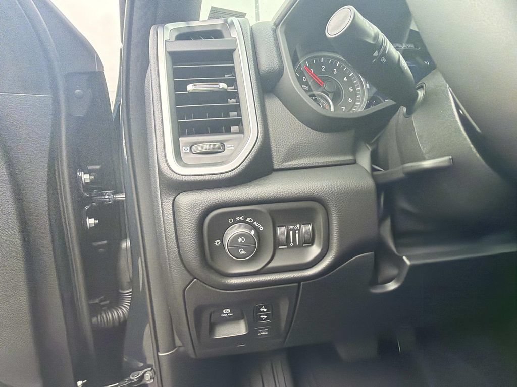 New 2026 RAM 1500 Big Horn AWD/4WD image 12