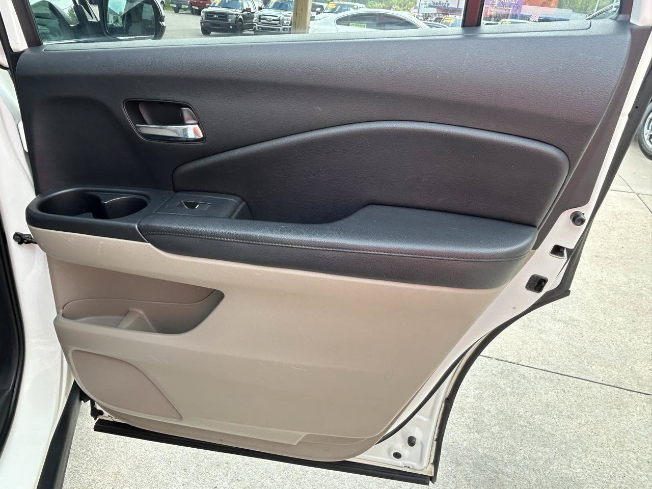 Used 2016 Honda Pilot LX image 16