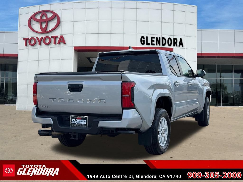 Certified 2025 Toyota Tacoma SR5 AWD/4WD image 10