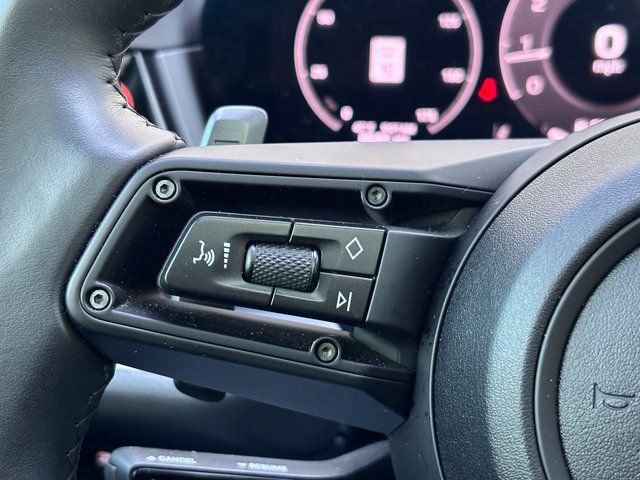 Certified 2025 Porsche Cayenne image 15