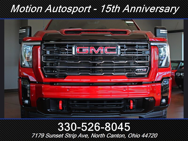 Used 2025 GMC Sierra 2500 AT4 w/ AT4 Premium Plus Package AWD/4WD image 3