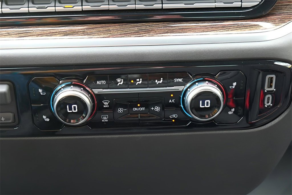 New 2025 GMC Sierra 1500 Elevation image 16