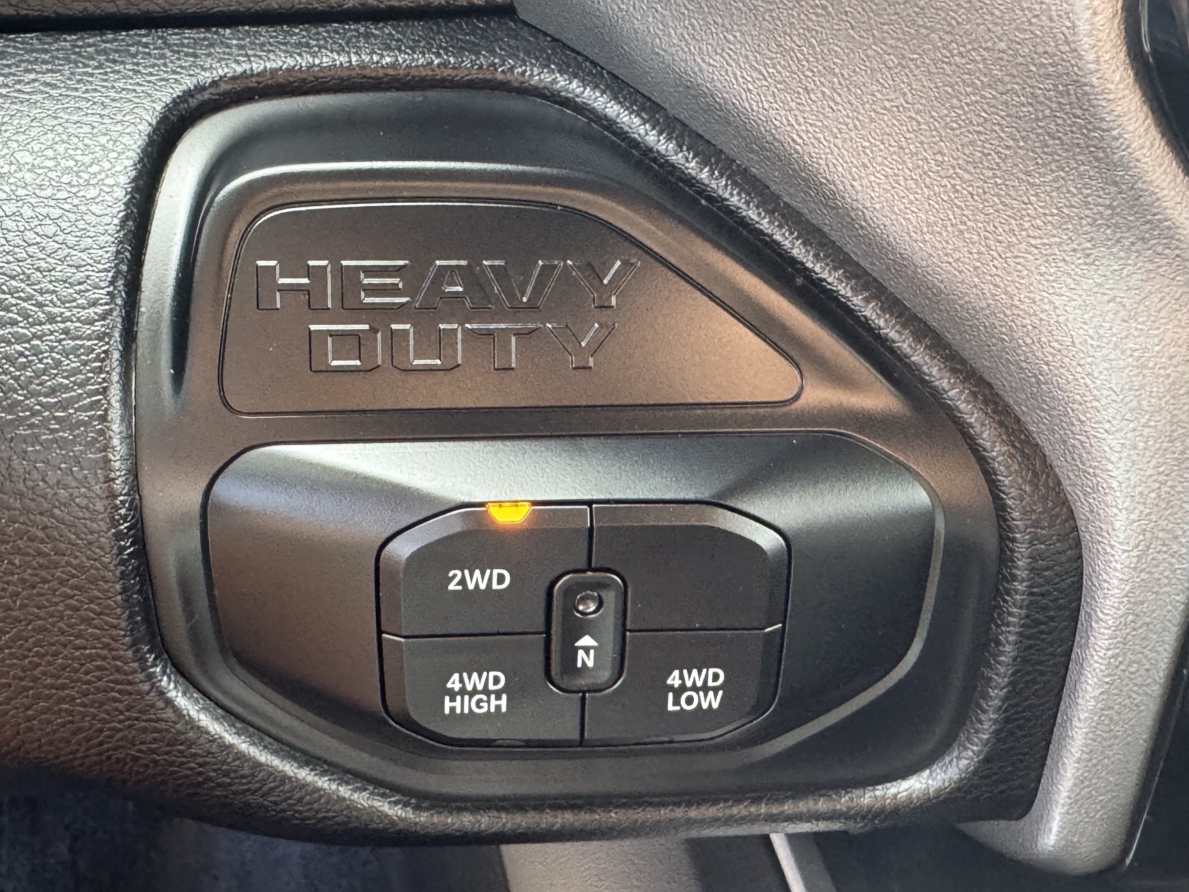 Used 2025 RAM 2500 Laramie AWD/4WD image 19