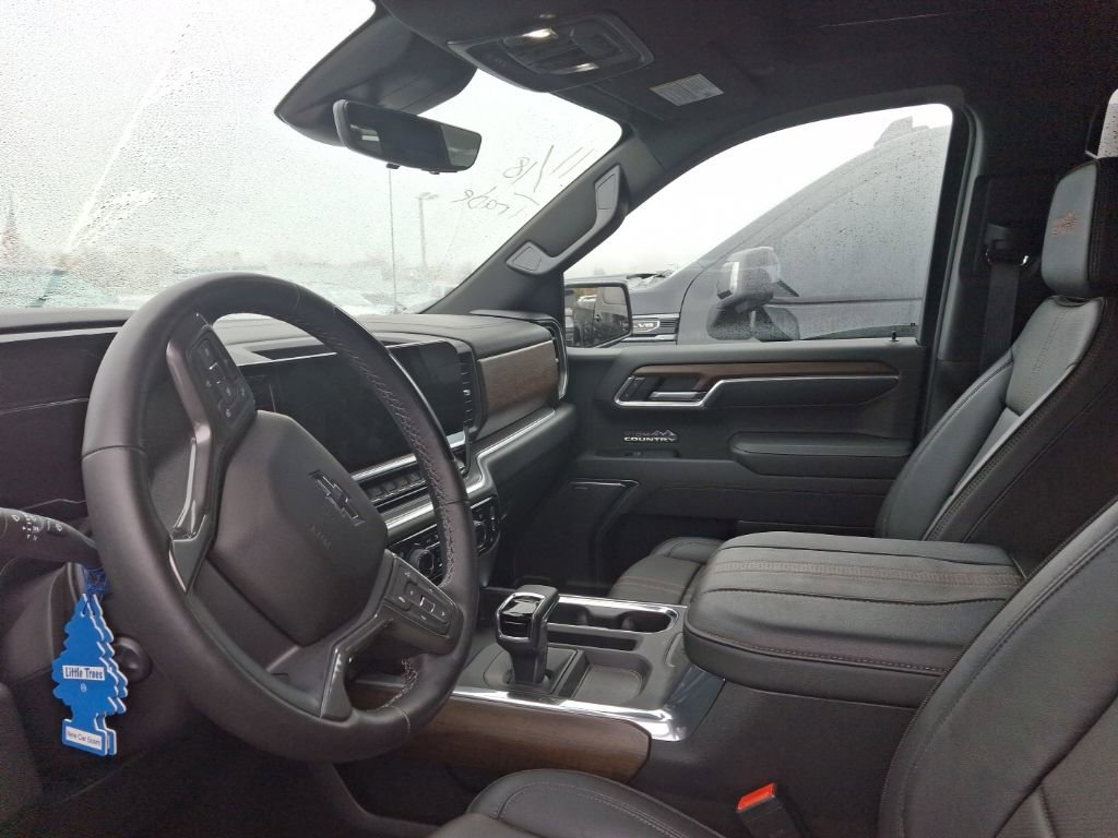 Used 2025 Chevrolet Silverado 1500 High Country w/ Midnight Edition image 13