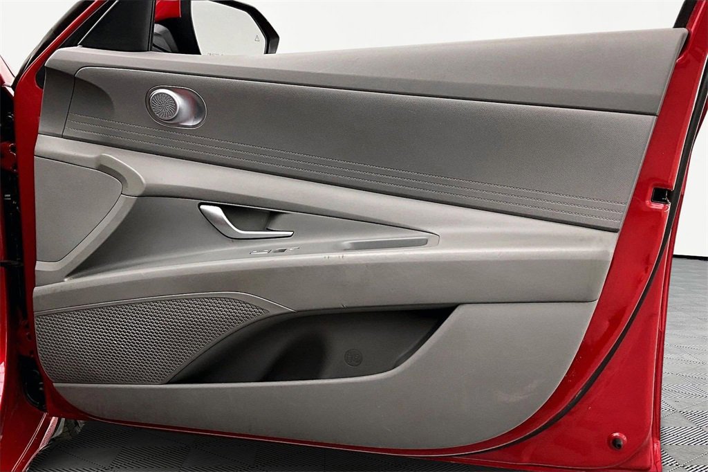 Used 2023 Hyundai Elantra SEL image 24