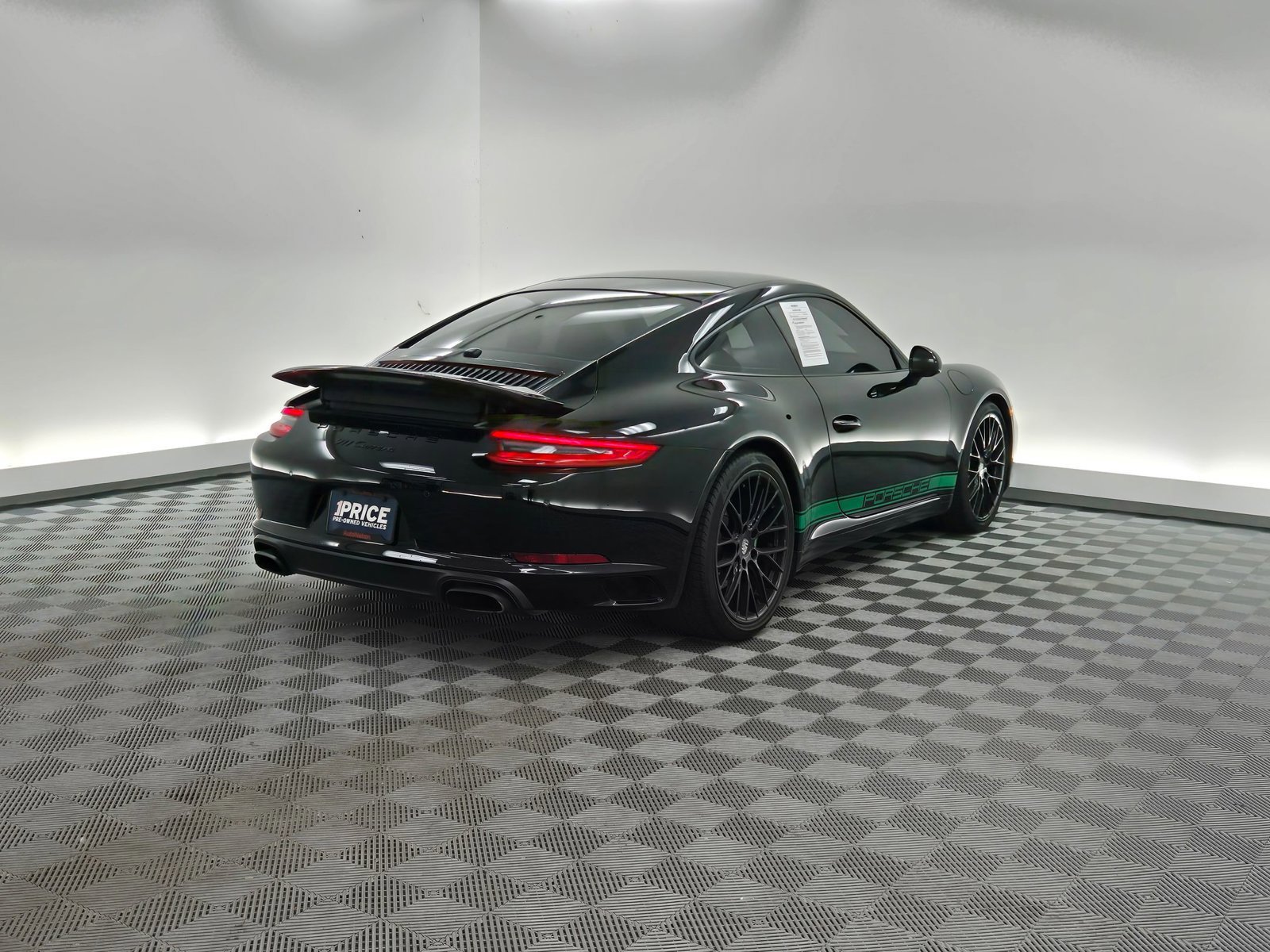 Used 2017 Porsche 911 Carrera image 9