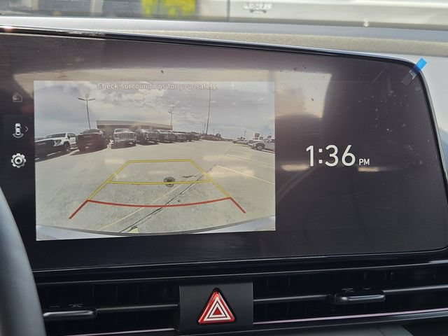 Used 2025 Hyundai Elantra Limited FWD image 48