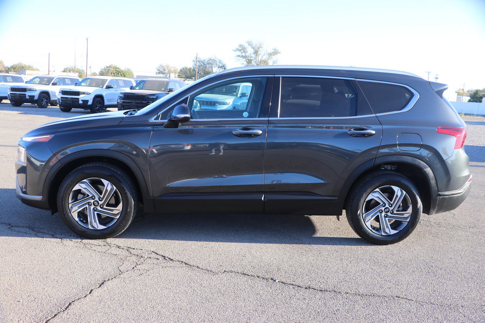 Used 2023 Hyundai Santa Fe SEL image 4