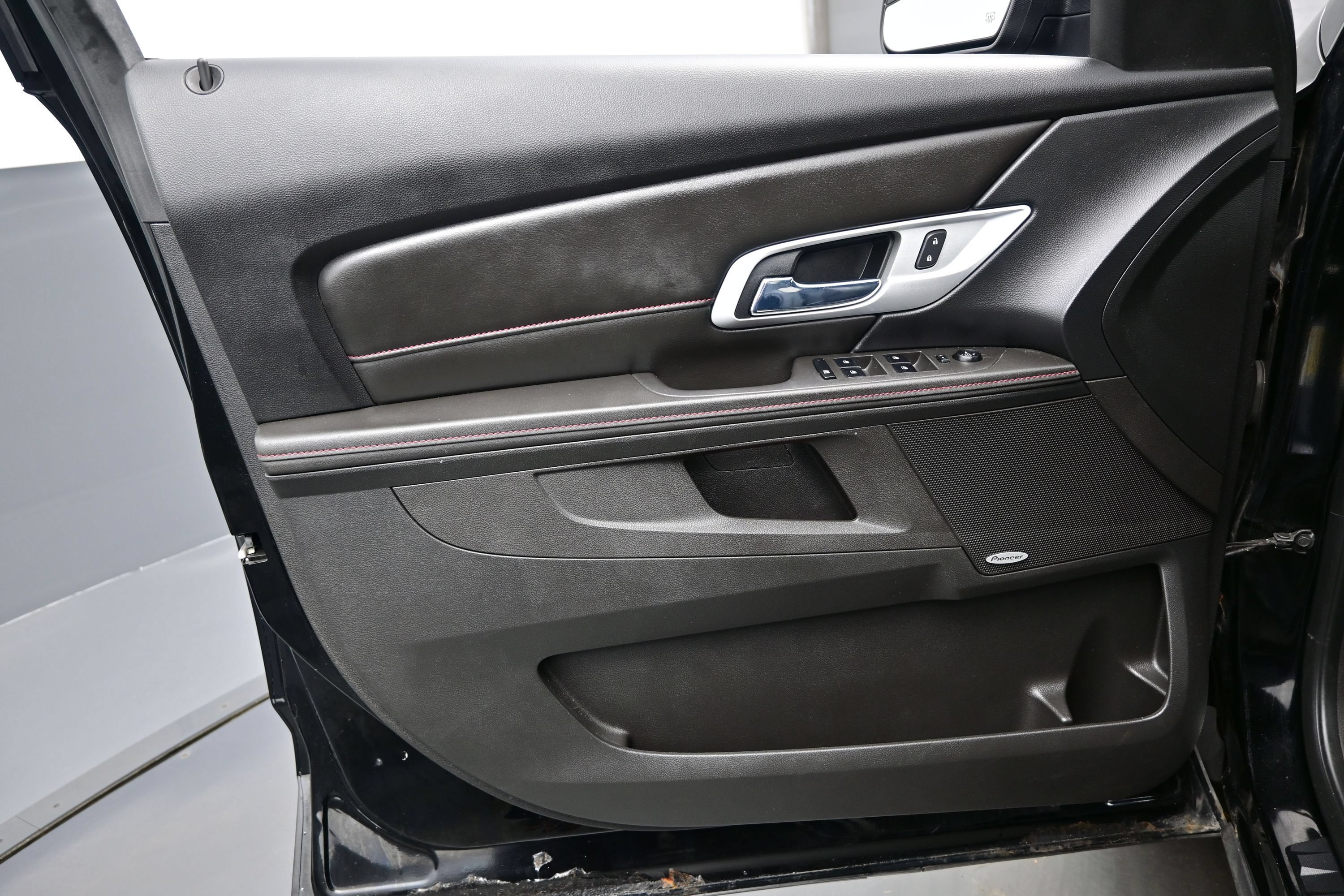 Used 2012 GMC Terrain SLT FWD image 9