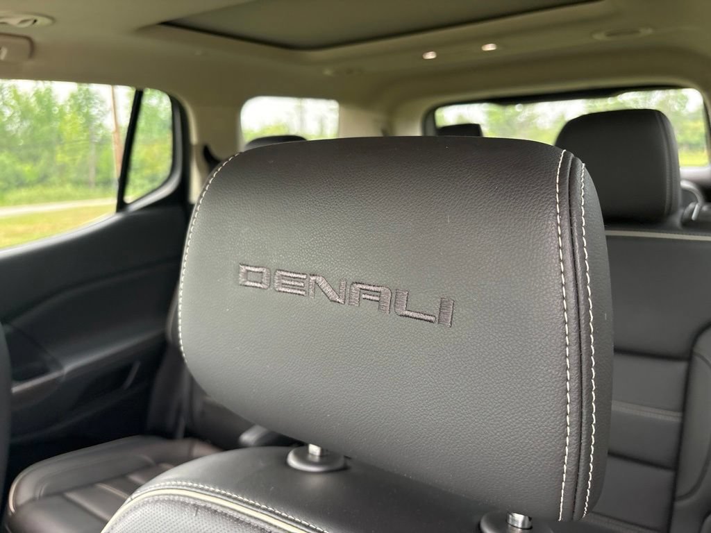 Used 2023 GMC Acadia Denali w/ Denali Technology Package AWD/4WD image 15