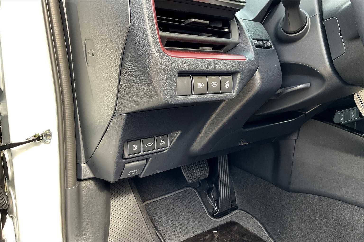 New 2026 Toyota Prius Plug-In Hybrid FWD image 14