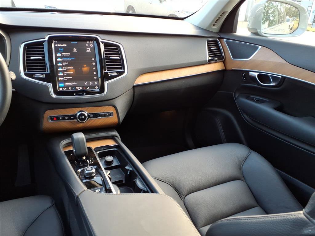 Used 2025 Volvo XC90 T8 Plus w/ Protection Package Premier image 14