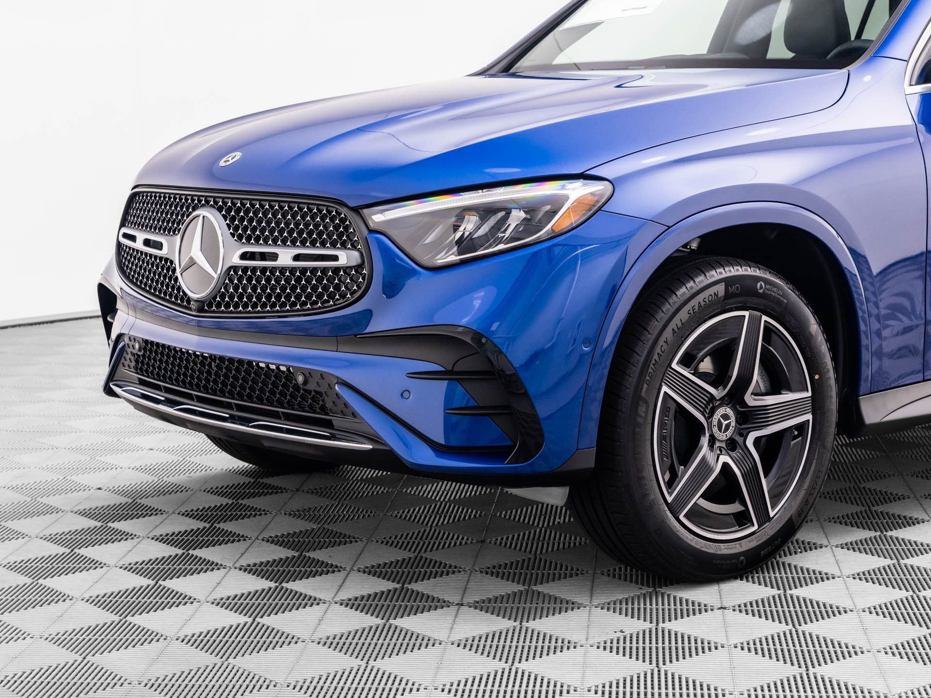 New 2025 Mercedes-Benz GLC 300 4MATIC image 33