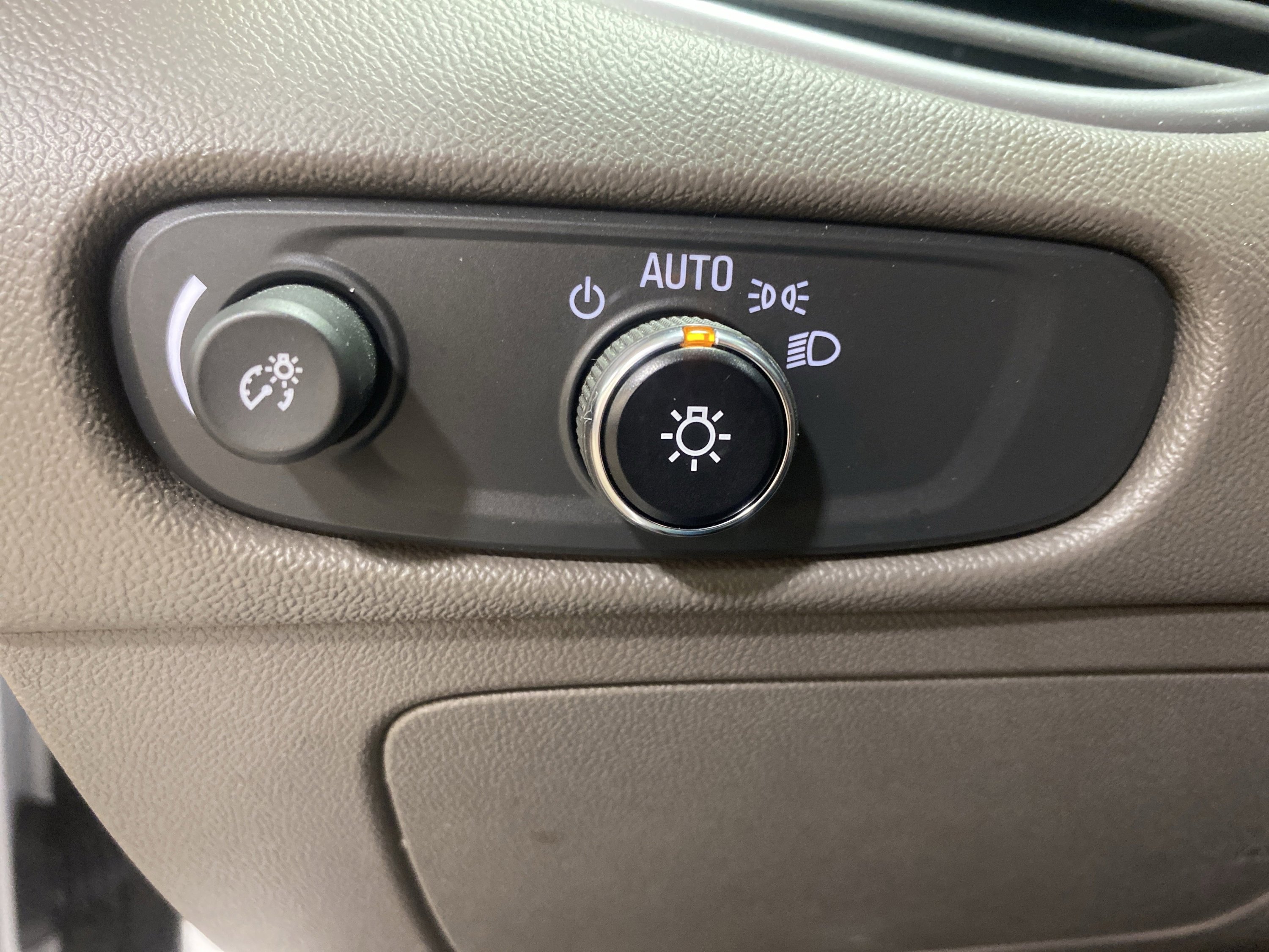 Used 2022 Chevrolet Malibu LT image 20