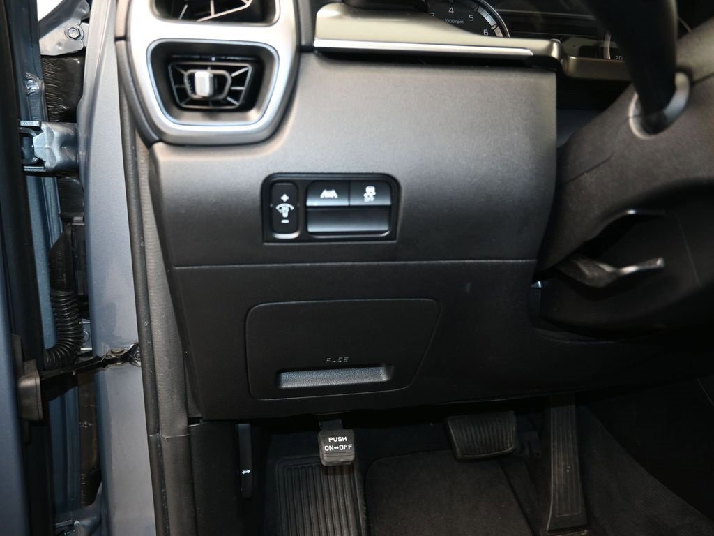 Used 2021 Kia Sorento S image 13