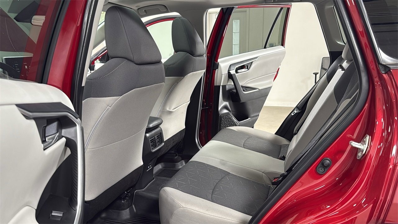 Certified 2025 Toyota RAV4 XLE w/ Convenience Package image 15