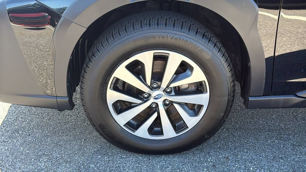 Certified 2025 Subaru Outback AWD/4WD image 8