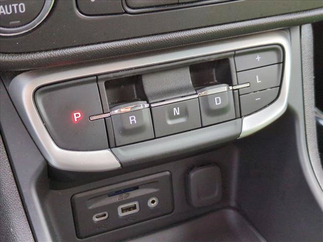 Used 2024 GMC Terrain SLT AWD/4WD image 12