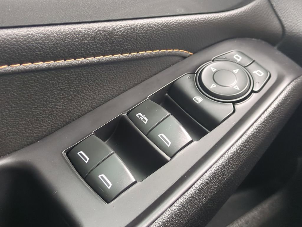 Used 2020 Chevrolet Traverse RS image 27