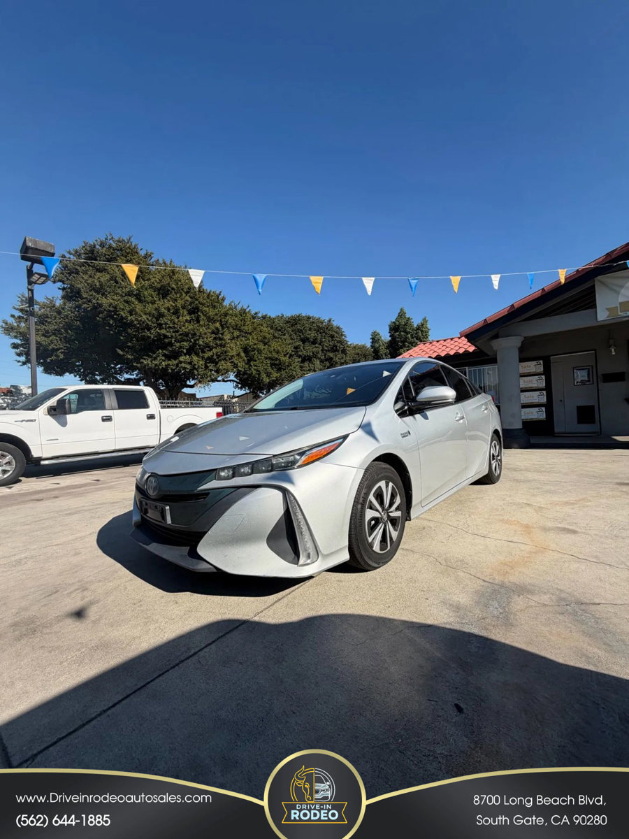 Used 2018 Toyota Prius Prime Plus image 1