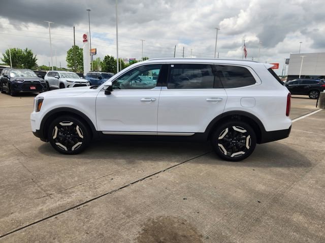 Used 2025 Kia Telluride S FWD image 4