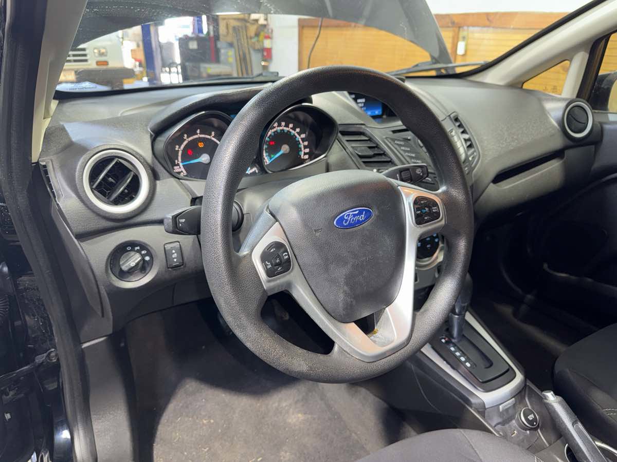 Used 2019 Ford Fiesta SE image 17